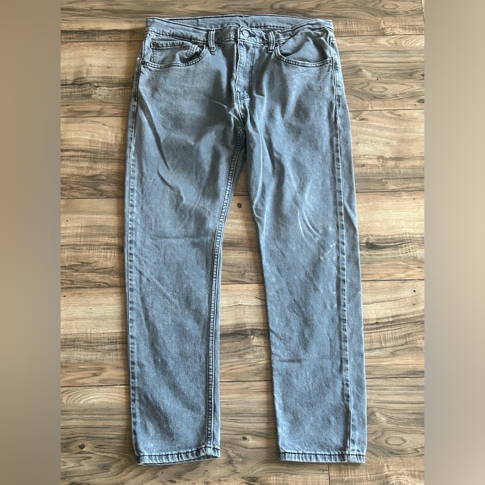 Grey Levi jeans, 34/30, straight fit